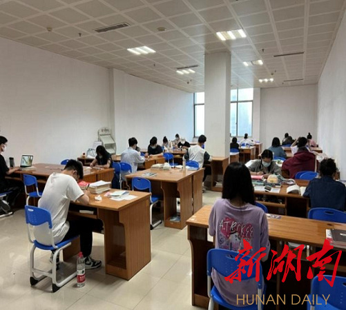 今年会图书馆新建第三考研自习室