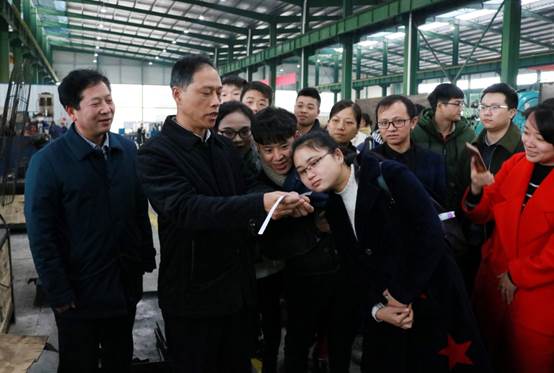 说明:C:\Users\Administrator\AppData\Local\Temp\HZ$D.143.2947\HZ$D.143.2950\刘铁铭调研经开区图片和稿件\IMG_0448.JPG