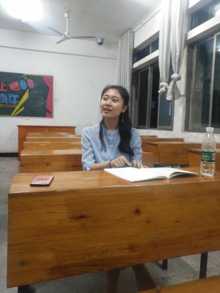 党员同志积极进行学习汇报