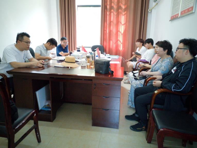 娄底市驻村工作队介绍梽木村情况