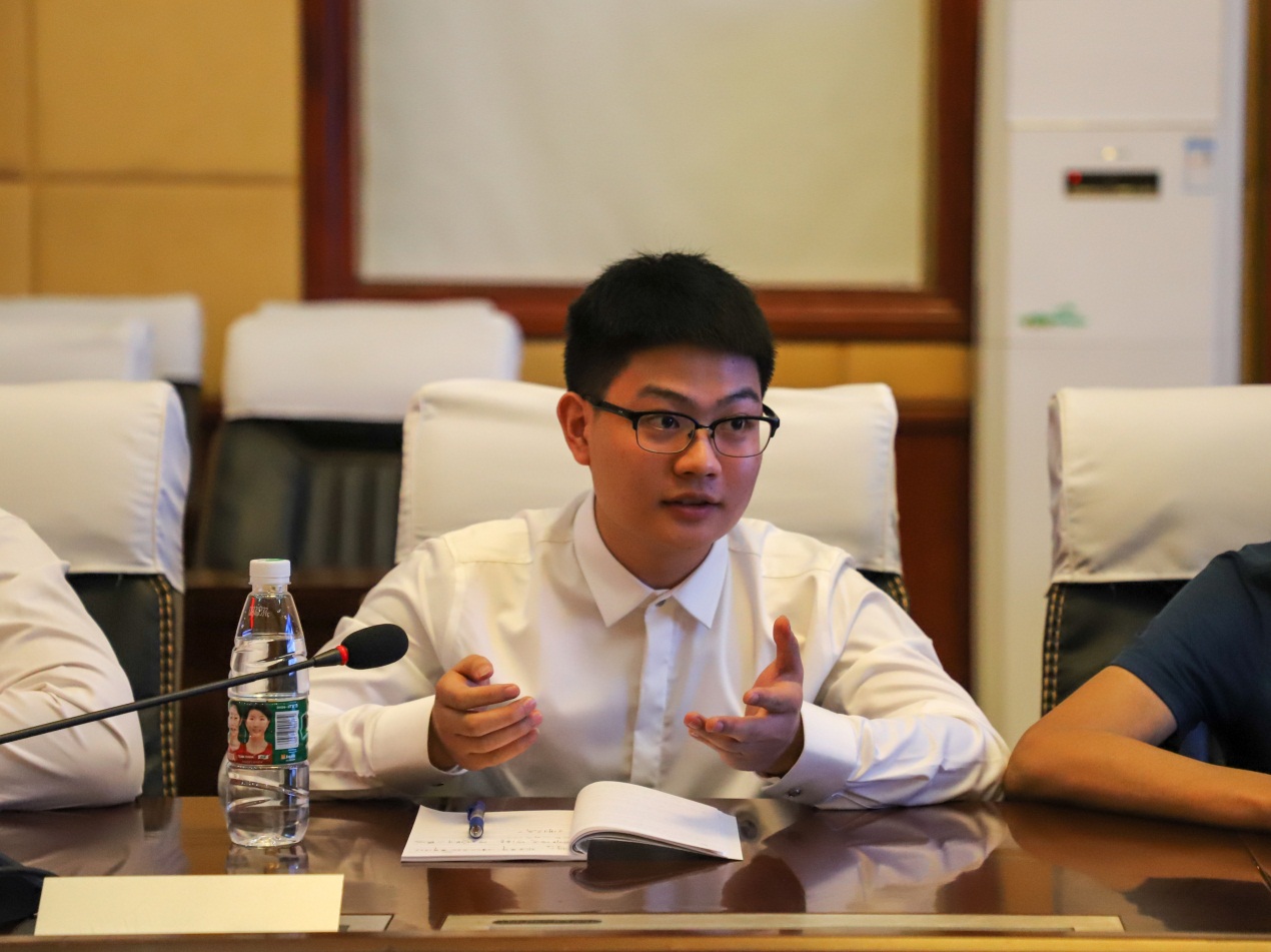 毕业生代表发言